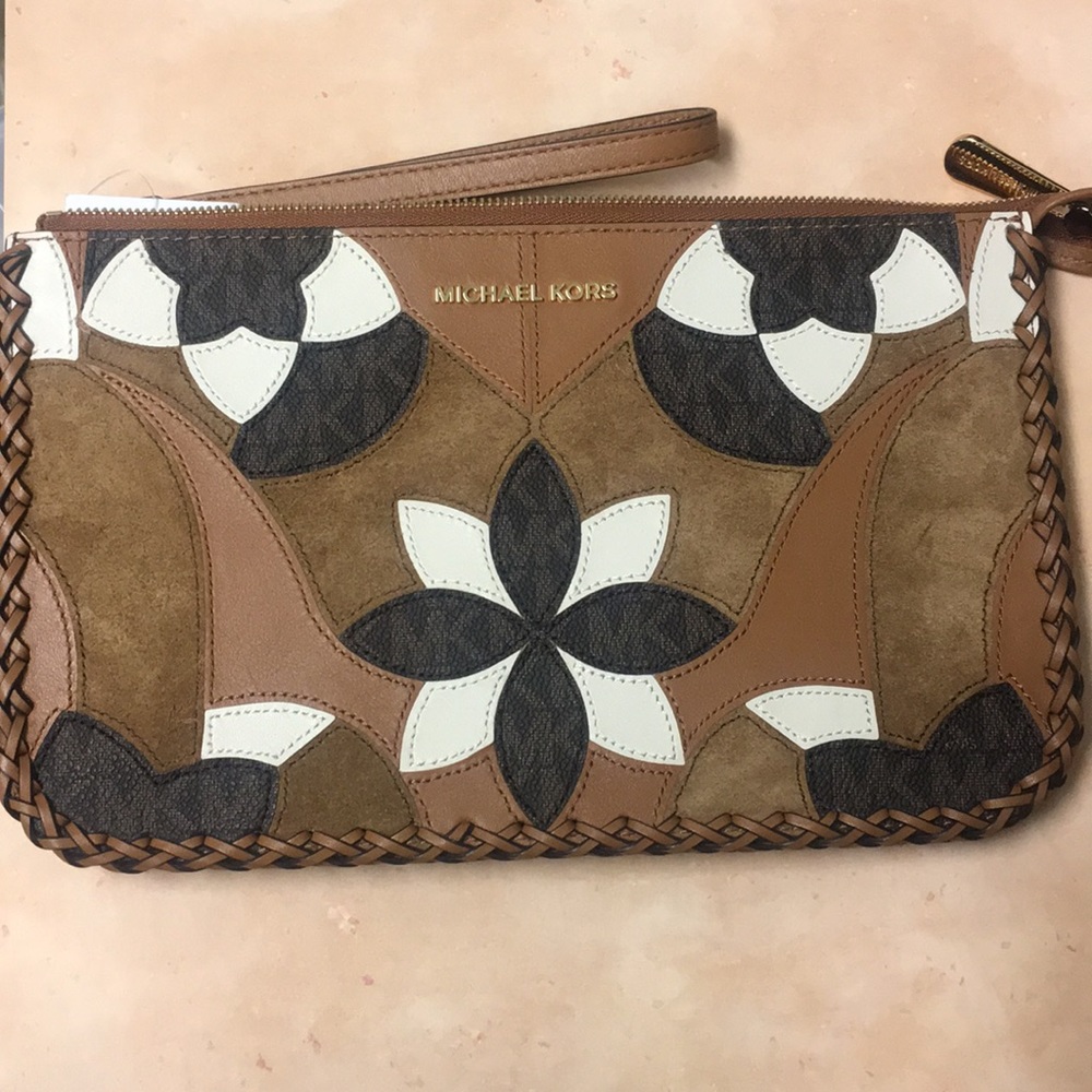 Micheal Kors || Daniela Leather Wristlet